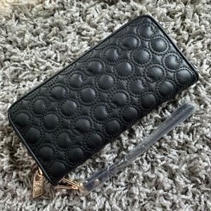 ❤ NWT Black Faux Leather Continental Zip Wallet ❤